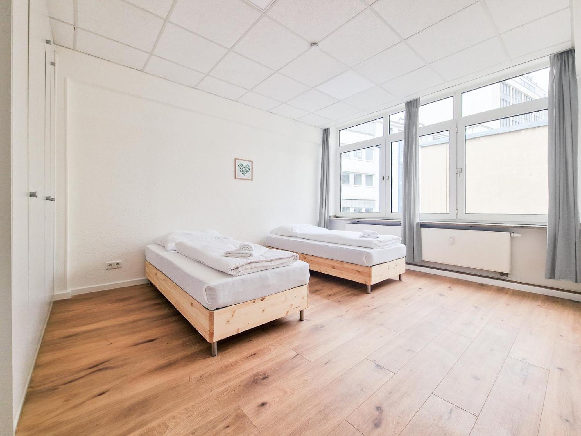 Raj Living - City Center Apartments With 5 Rooms - 10 Min Messe Dus Düsseldorf Exteriér fotografie